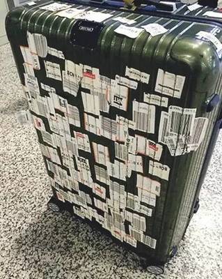 哪些托運(yùn)行李最先下飛機(jī)?兩招助你最快取到行李!