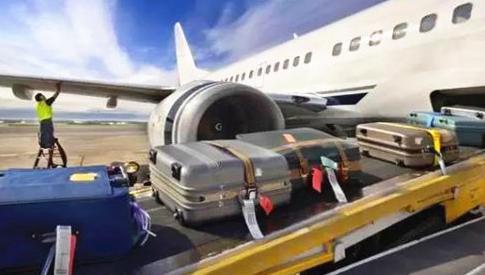 行李托運后如何安全抵達(dá)飛機(jī)艙